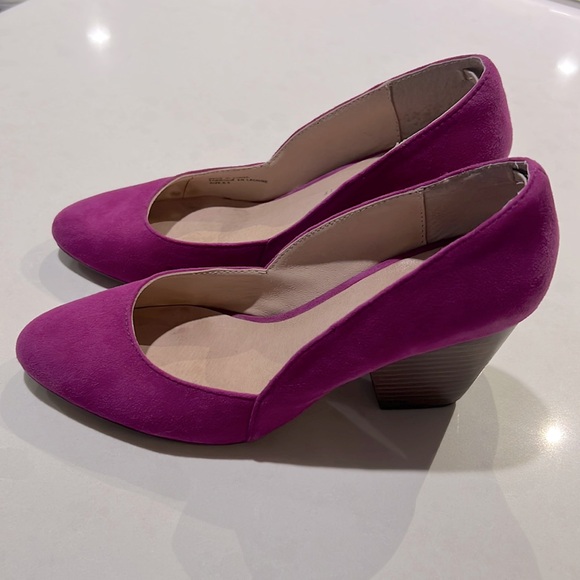 Anthropologie Fuchsia Suede Wood Block Heels - Picture 2 of 10